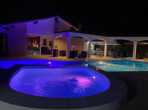 Villa Sany:10 Pers Maison 200m2 piscine , jacuzzi